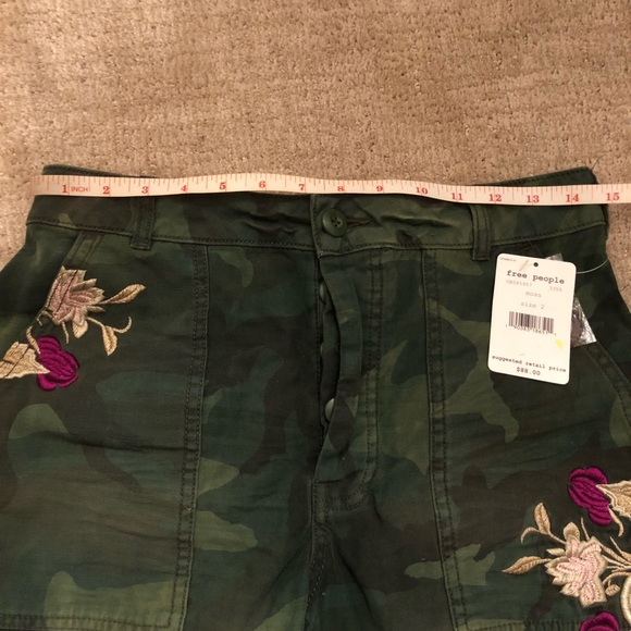 Delist 4/30‼️Free People Embroidered Floral Shorts - Picture 7 of 7